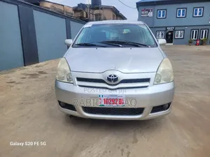 Toyota Verso 2009 Silver