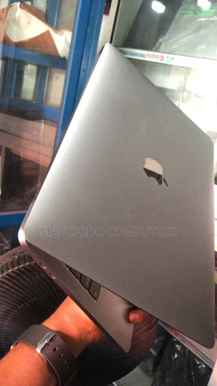 Laptop Apple MacBook Pro 2019 16GB Intel Core i7 SSD 1T