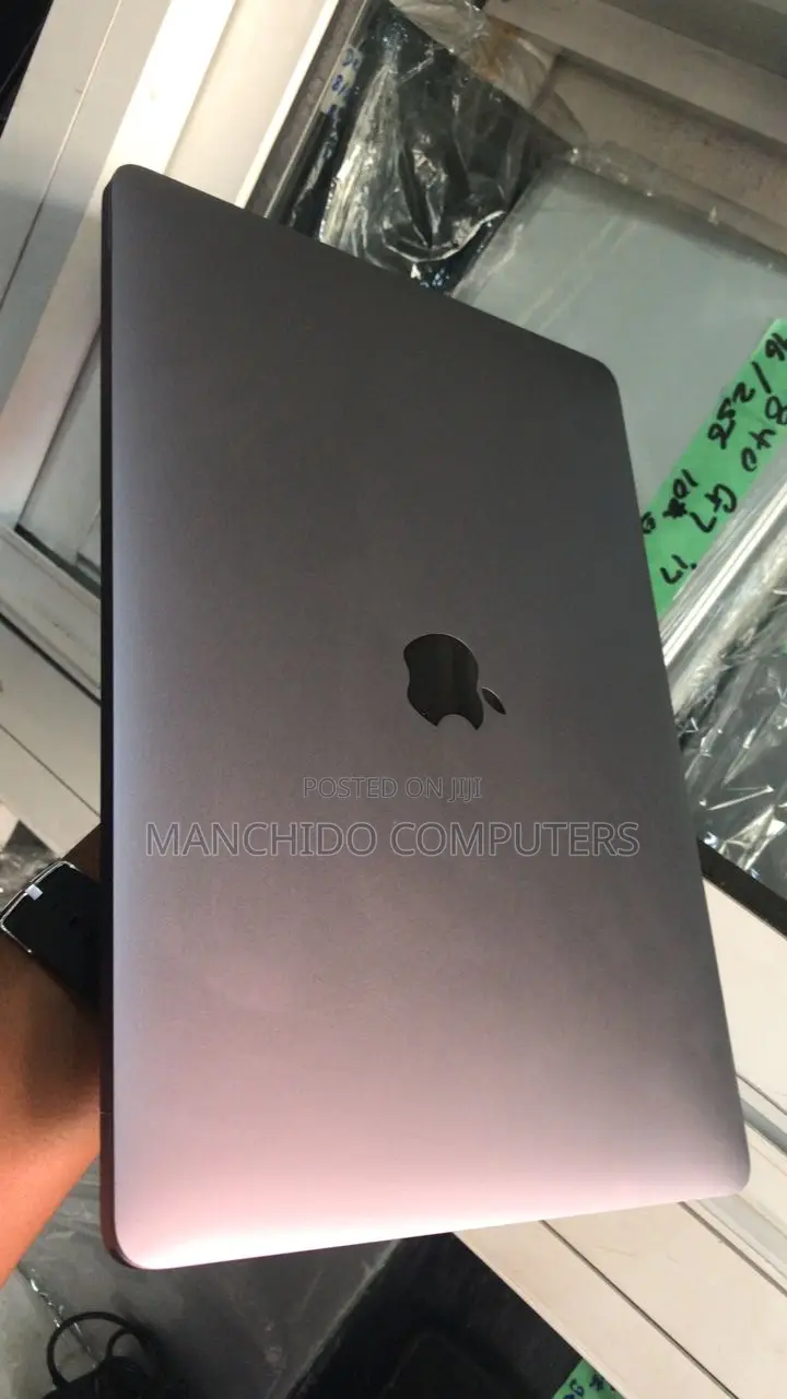 Laptop Apple MacBook Pro 2019 16GB Intel Core i7 SSD 1T
