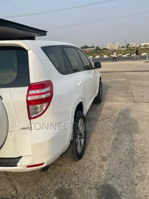 Toyota RAV4 2009 White