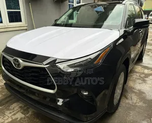 Toyota Highlander XLE AWD 2024 Black