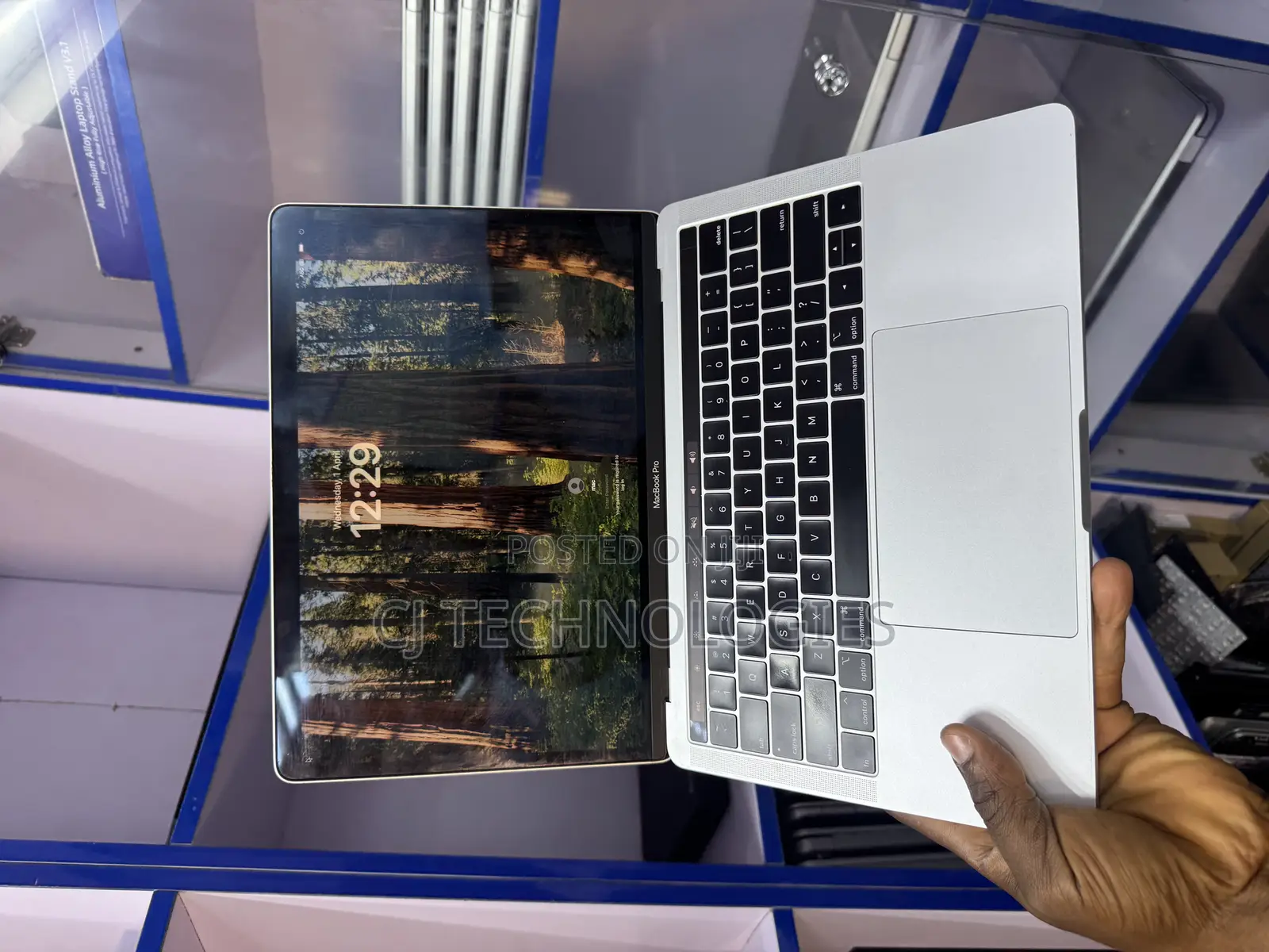 Laptop Apple MacBook Pro 2019 16GB Intel Core i7 SSD 512GB