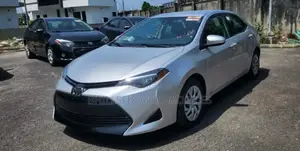 Toyota Corolla LE (1.8L 4cyl 2A) 2018 Silver