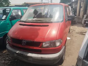 Volkswagen Transporter 2005 Red