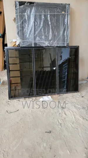 Three Panel Franeless Windows