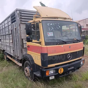 Mercedes-Benz 1320