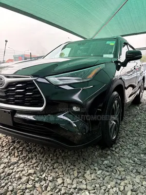 Toyota Highlander XLE 2021 Black