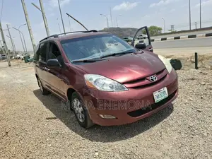 Toyota Sienna 2007 Red