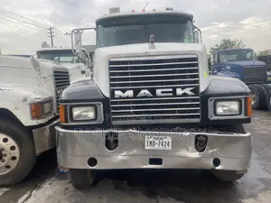 Mack Head Truck Mack 2001 Model