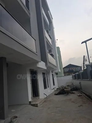 3bdrm Block of Flats in Opebi for sale