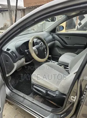 Hyundai Elantra 2009 Gray