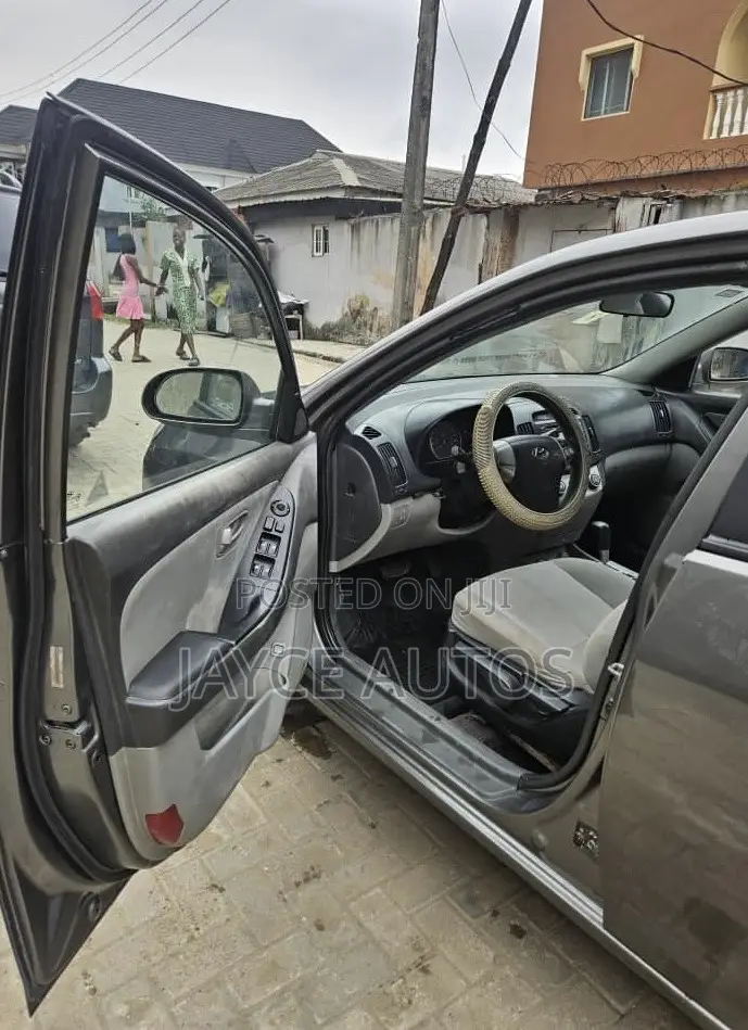 Hyundai Elantra 2009 Gray