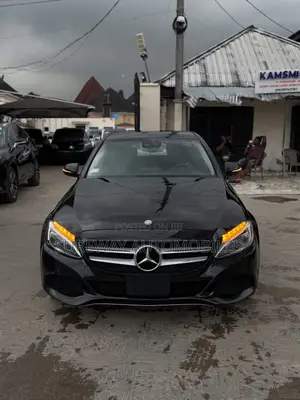 Mercedes-Benz C300 2016 Black
