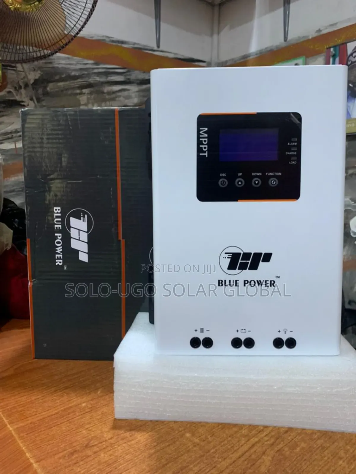 100a Blue Power Charge Controller