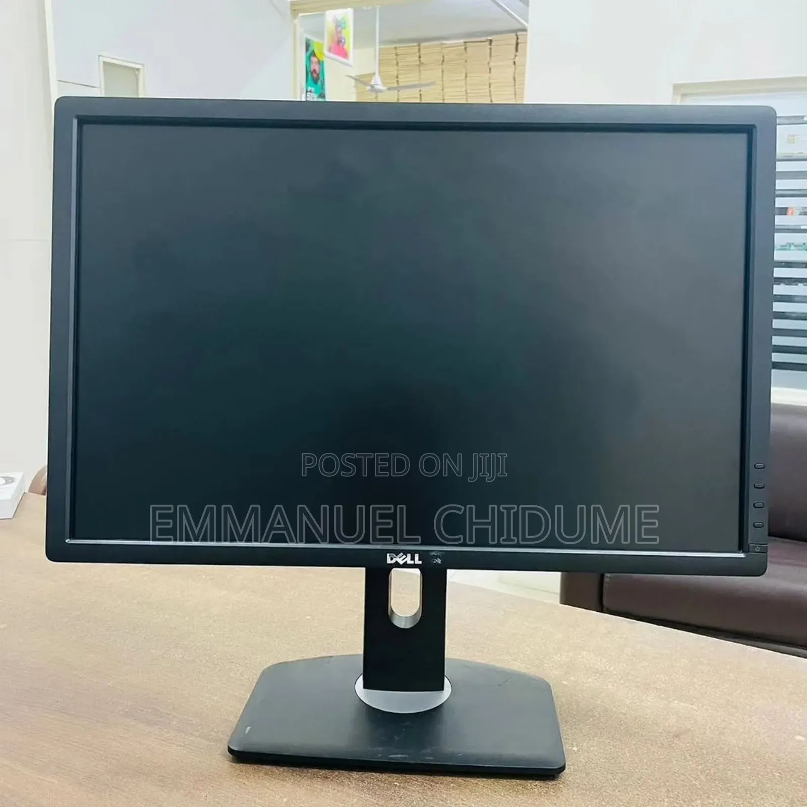 24 Inches 
Dell Ultra Sharp