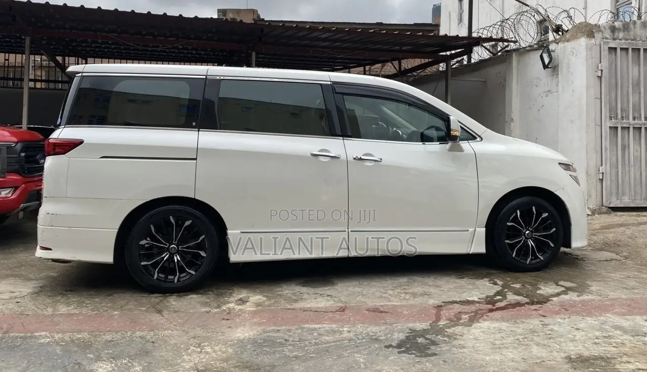 Nissan Elgrand 2013 White
