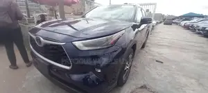 Toyota Highlander 2021 Blue