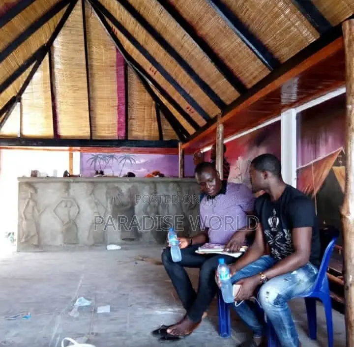 Thach , Gazebo, Bush Bar Ceilings Roping