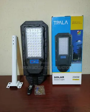 200 Watts Solar Streetlights