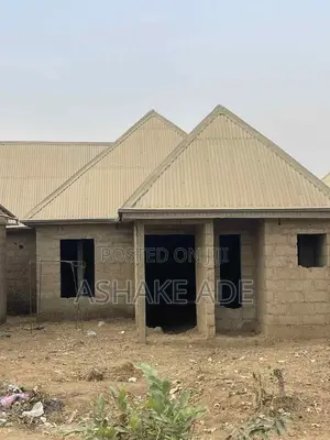 2 Bedroom and 2 Self Contained Units for Sale