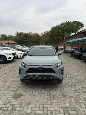 Toyota RAV4 XLE Premium 2021 Gray