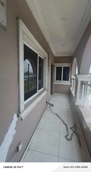 3bdrm Apartment in Iponri Behind for rent