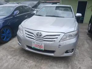 Toyota Camry 2011 Silver