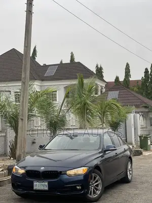 BMW 320i Sedan RWD 2016