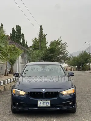 BMW 320i Sedan RWD 2016