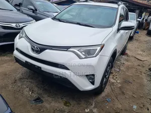 Toyota RAV4 LE 4dr SUV (2.5L 4cyl 6A) 2015 White