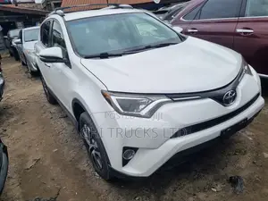 Toyota RAV4 LE 4dr SUV (2.5L 4cyl 6A) 2015 White
