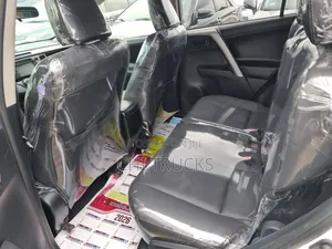 Toyota RAV4 LE 4dr SUV (2.5L 4cyl 6A) 2015 White