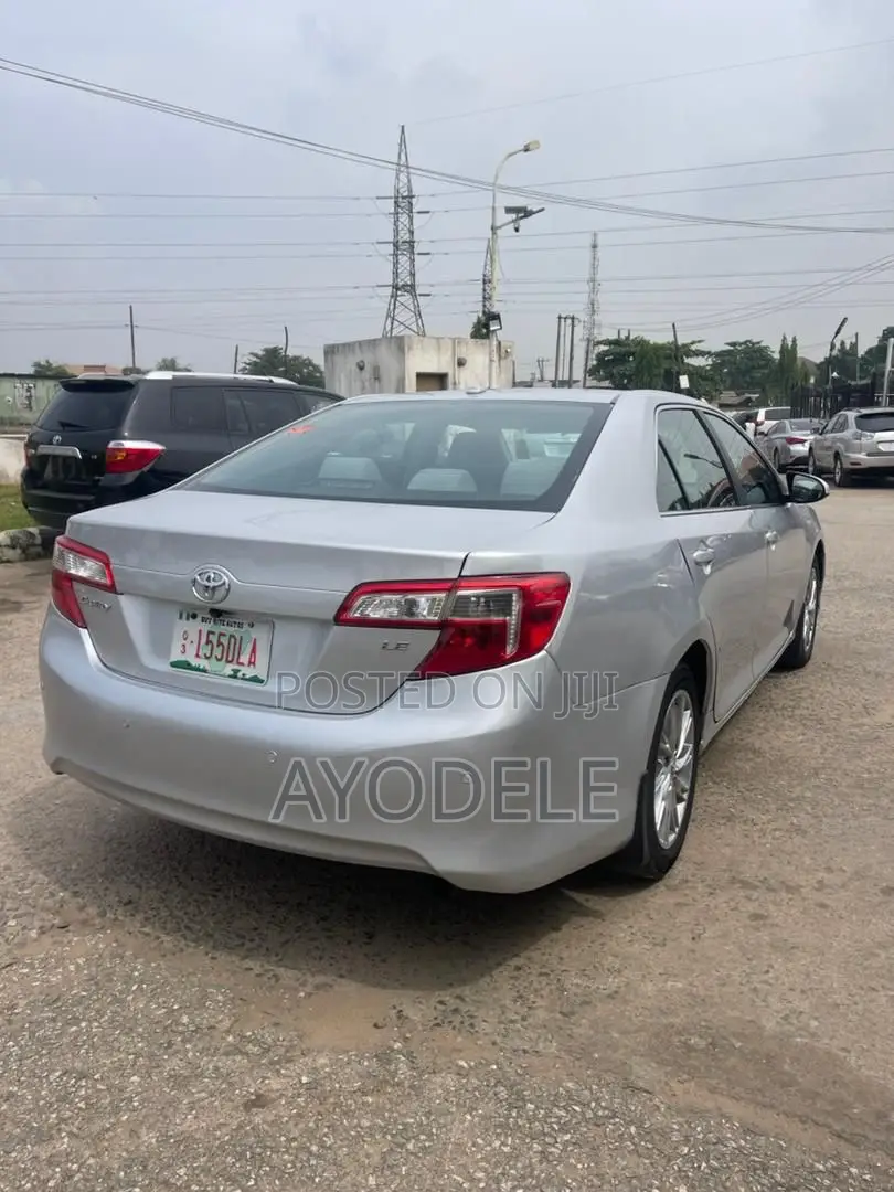 Toyota Camry 2012 Silver