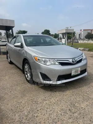 Toyota Camry 2012 Silver