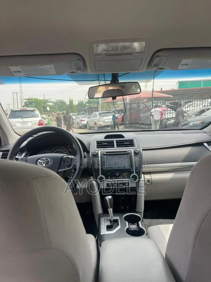 Toyota Camry 2012 Silver