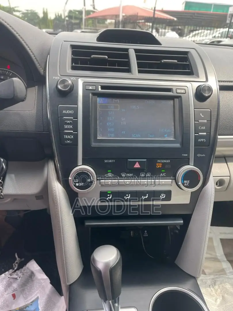 Toyota Camry 2012 Silver