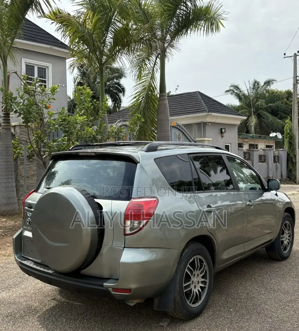 Toyota RAV4 2008 Green