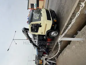 Hiab Crane Truck (Self Loader)