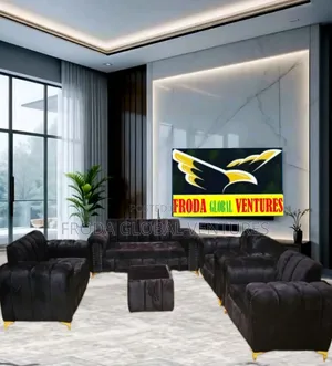 Set of 7 Seaters Sofa Chairs With Table. Black Fabric Couch