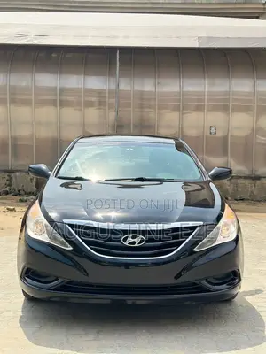 Hyundai Sonata GLS Sedan FWD (2.4L 4cyl 6M) 2012 Black