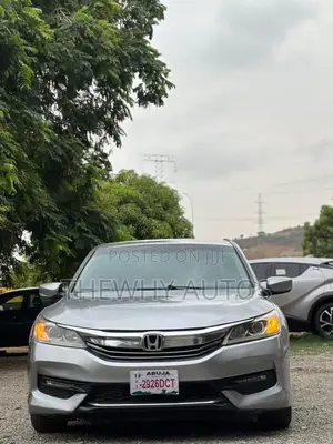 Honda Accord LX 4dr Sedan FWD (2.4L 4cyl 2A) 2017 Silver