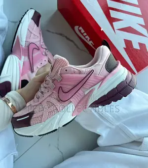 Best Quality Ladies Nike Sneakers