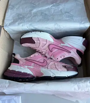 Best Quality Ladies Nike Sneakers