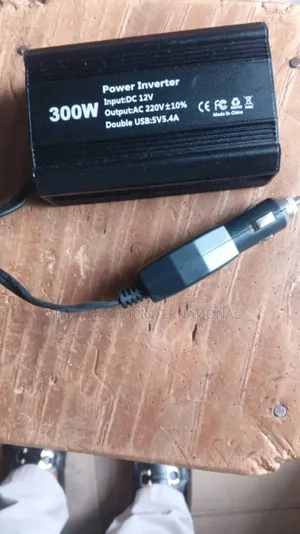 Uk Used 300w Car Power Inverter With Dual Usb Ports