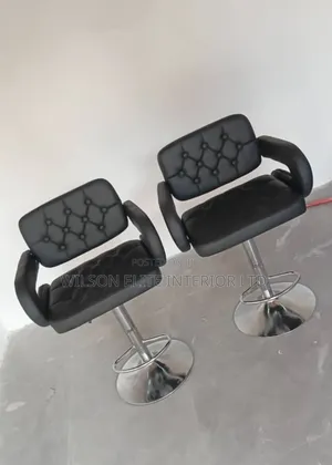 Adjustable Height Executive Salon Chair