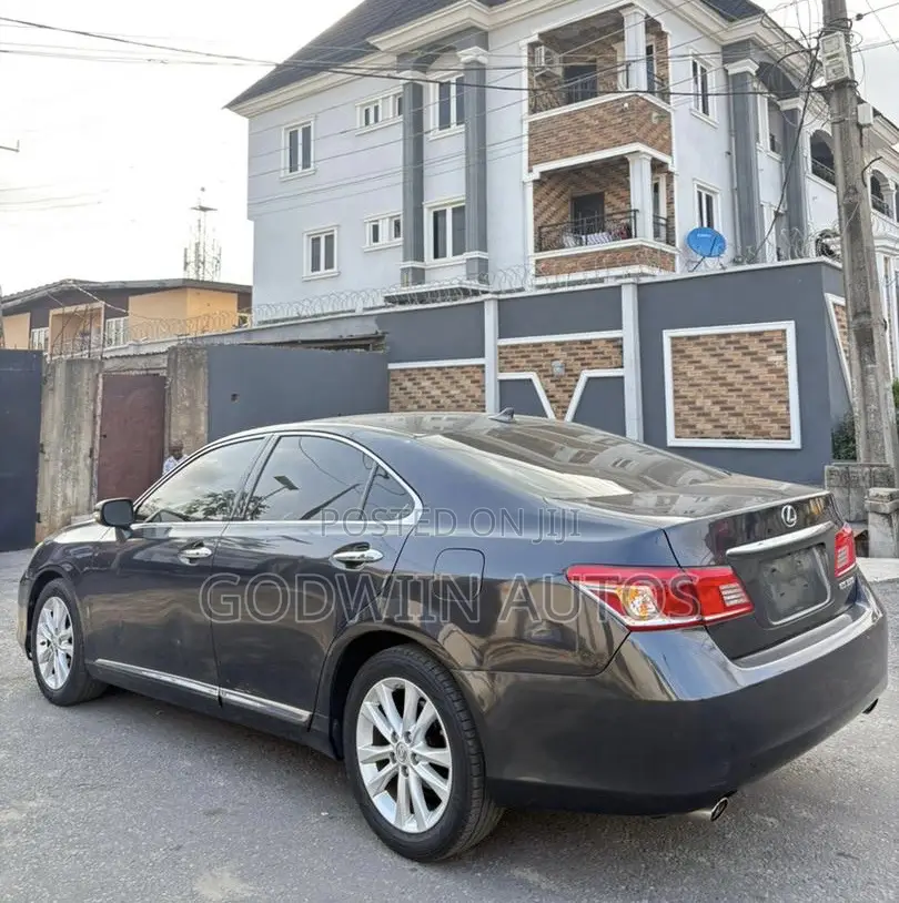 Lexus ES 350 2011 Gray