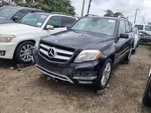 Mercedes-Benz GLK-Class Base GLK 350 4dr AWD 4MATIC (3.5L 6cyl 7A) 2015