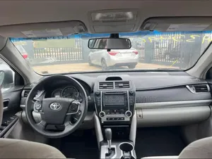 Toyota Camry LE 4dr Sedan (2.5L 4cyl 6A) 2013 Silver