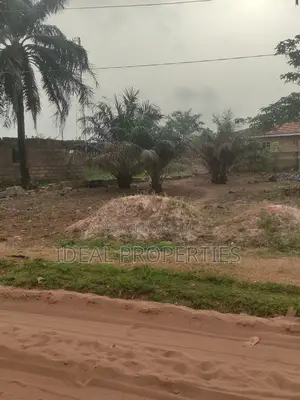 Price Slash! 100x100 Land With Uncomplicated Struc Urgently for Sale