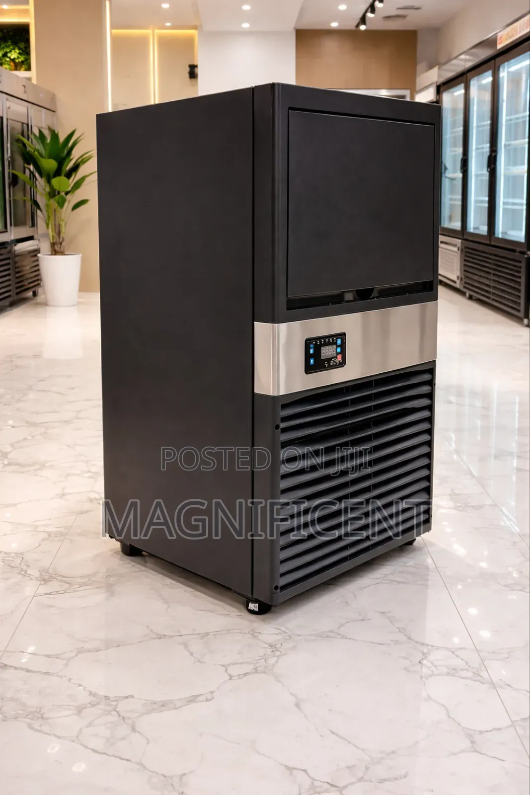 Commercial Ice Maker – Compact Space Saving